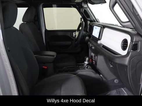 Used 2024 Jeep Wrangler Unlimited AWD/4WD image 17