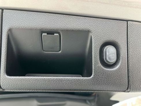 Used 2018 Chevrolet Tahoe Premier image 22