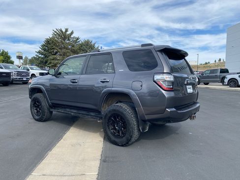 Used 2020 Toyota 4Runner SR5 Premium AWD/4WD image 25
