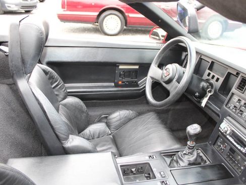 Used 1989 Chevrolet Corvette Convertible RWD image 11