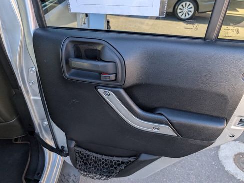 Used 2011 Jeep Wrangler Unlimited 70th Anniversary w/ Dual Top Group image 35