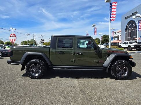Certified 2022 Jeep Gladiator Rubicon w/ LED Lighting Group AWD/4WD image 7