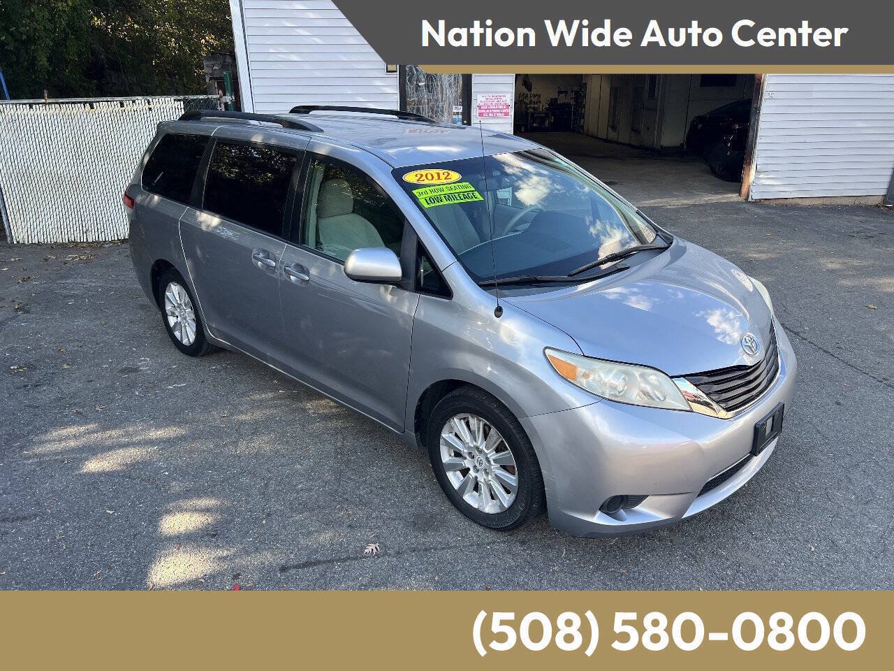 Used 2012 Toyota Sienna LE w/ Towing Pkg AWD/4WD image 1