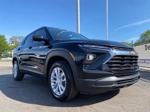 Used 2024 Chevrolet TrailBlazer LS w/ LS Convenience Package AWD/4WD image 29