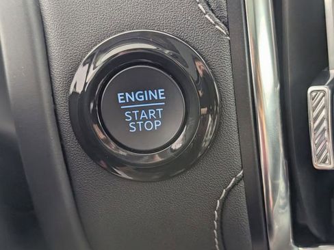 Used 2025 Ford Expedition Platinum AWD/4WD image 24