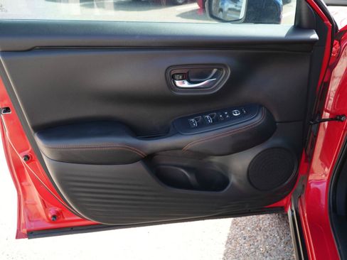 Used 2025 Honda HR-V Sport image 4
