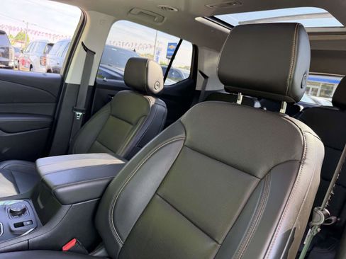 Used 2018 Chevrolet Traverse Premier AWD/4WD image 13