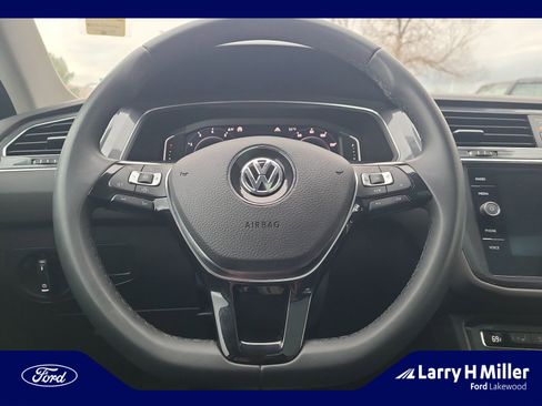Used 2020 Volkswagen Tiguan SEL image 9