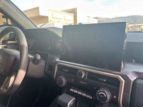 Used 2025 Toyota Tacoma TRD Off-Road image 23