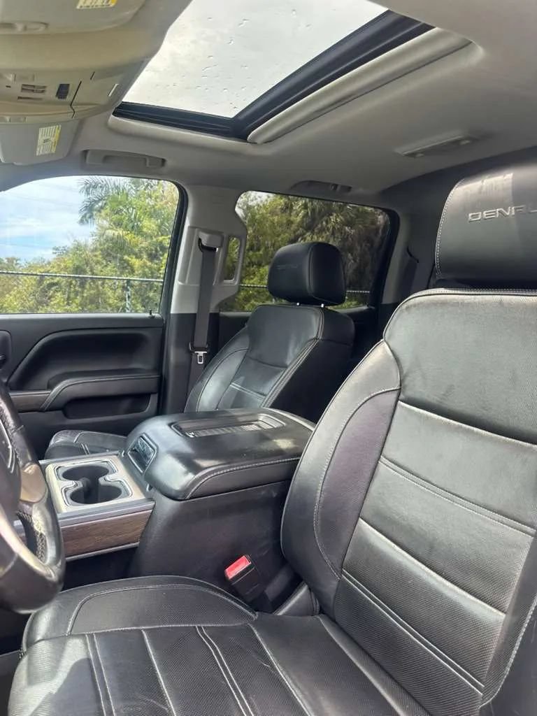 Used 2017 GMC Sierra 1500 Denali RWD image 11
