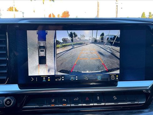 Used 2024 Chevrolet Silverado 2500 LTZ w/ LTZ Plus Package image 10