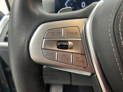 Used 2025 BMW X7 xDrive40i AWD/4WD image 12