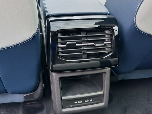 Certified 2025 Volkswagen ID.4 Pro S w/ ID.4 Black Package image 23