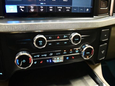 Used 2025 Ford F450 Platinum w/ Platinum Plus Package AWD/4WD image 24