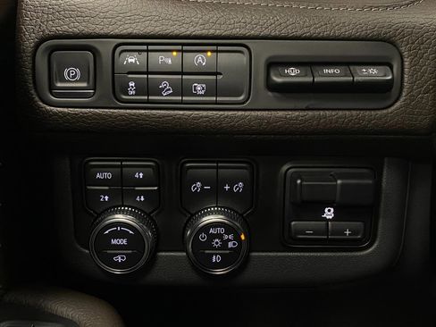 Used 2023 GMC Yukon XL Denali w/ LPO, Floor Liner Package image 15