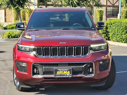 Used 2023 Jeep Grand Cherokee Overland w/ Luxury Tech Group IV AWD/4WD image 3