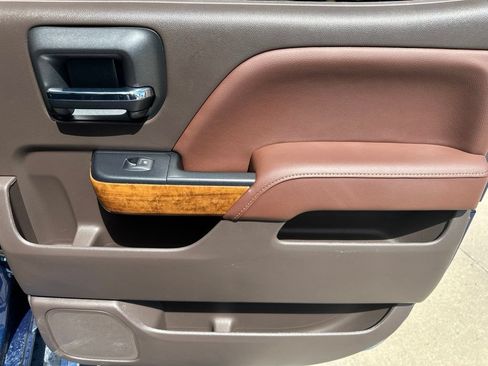 Used 2018 Chevrolet Silverado 1500 High Country AWD/4WD image 24