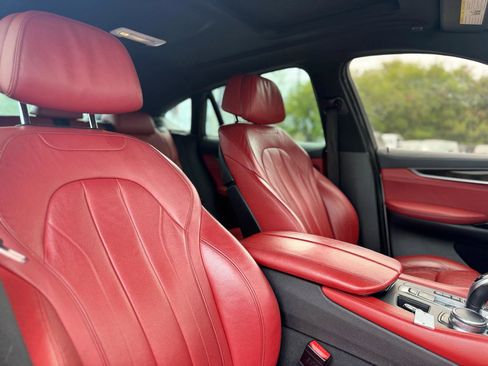 Used 2017 BMW X6 xDrive35i w/ M Sport Package image 39