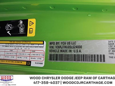 Used 2025 Jeep Gladiator Rubicon AWD/4WD image 14