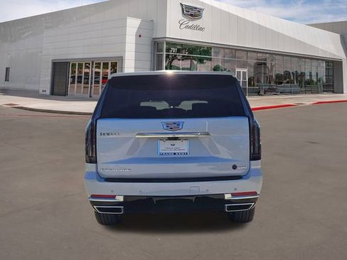 New 2026 Cadillac Escalade ESV Luxury w/ Touring Package image 5