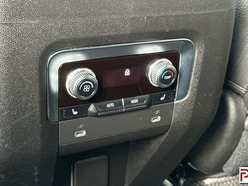 Used 2021 GMC Yukon XL Denali AWD/4WD image 14