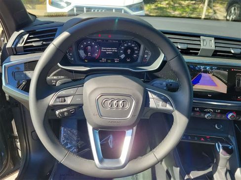 New 2025 Audi Q3 2.0T Premium image 15