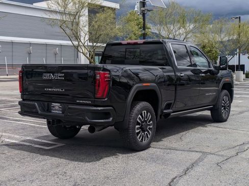 New 2026 GMC Sierra 2500 Denali Ultimate AWD/4WD image 11