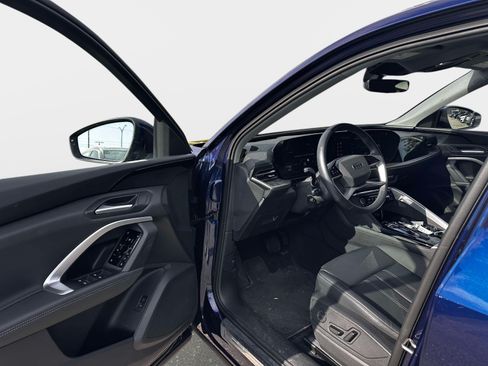 Used 2025 Audi Q5 Premium w/ Convenience Package AWD/4WD image 11