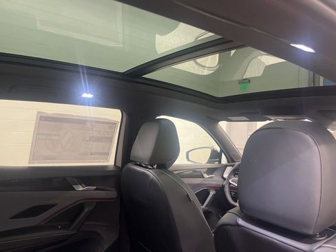 New 2026 Volkswagen Tiguan SE R-Line image 37