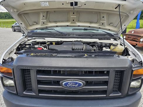 Used 2011 Ford E-150 and Econoline 150 w/ Commercial Cargo Van Pkg RWD image 60