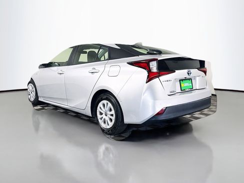 Used 2021 Toyota Prius LE FWD image 7