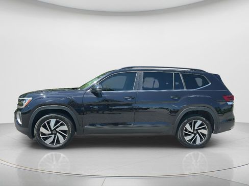 Used 2025 Volkswagen Atlas SE image 8