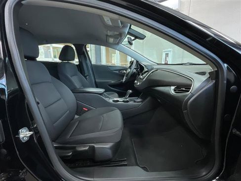 Used 2020 Chevrolet Malibu LS image 24