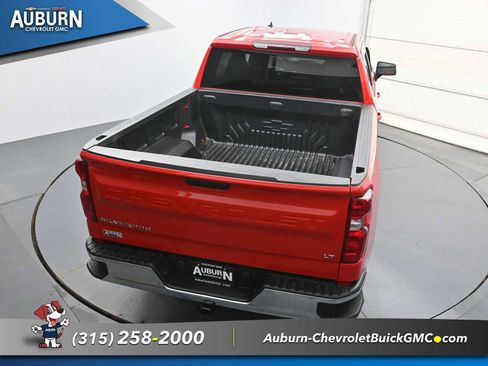 Used 2023 Chevrolet Silverado 1500 LT AWD/4WD image 32