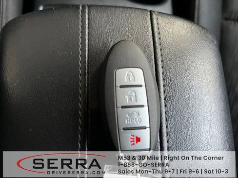 Used 2018 Nissan Rogue SV w/ Premium Package AWD/4WD image 24