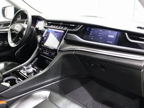 Used 2023 Jeep Grand Cherokee 4WD 4xe image 31