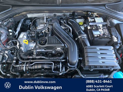 Certified 2025 Volkswagen Jetta SE FWD image 24