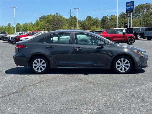 Used 2024 Toyota Corolla LE FWD image 2