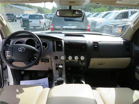 Used 2013 Toyota Tundra SR5 image 6