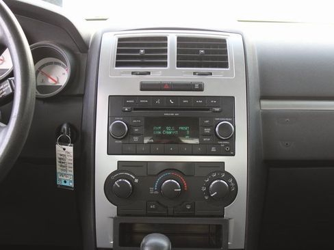 Used 2010 Dodge Charger SXT image 15