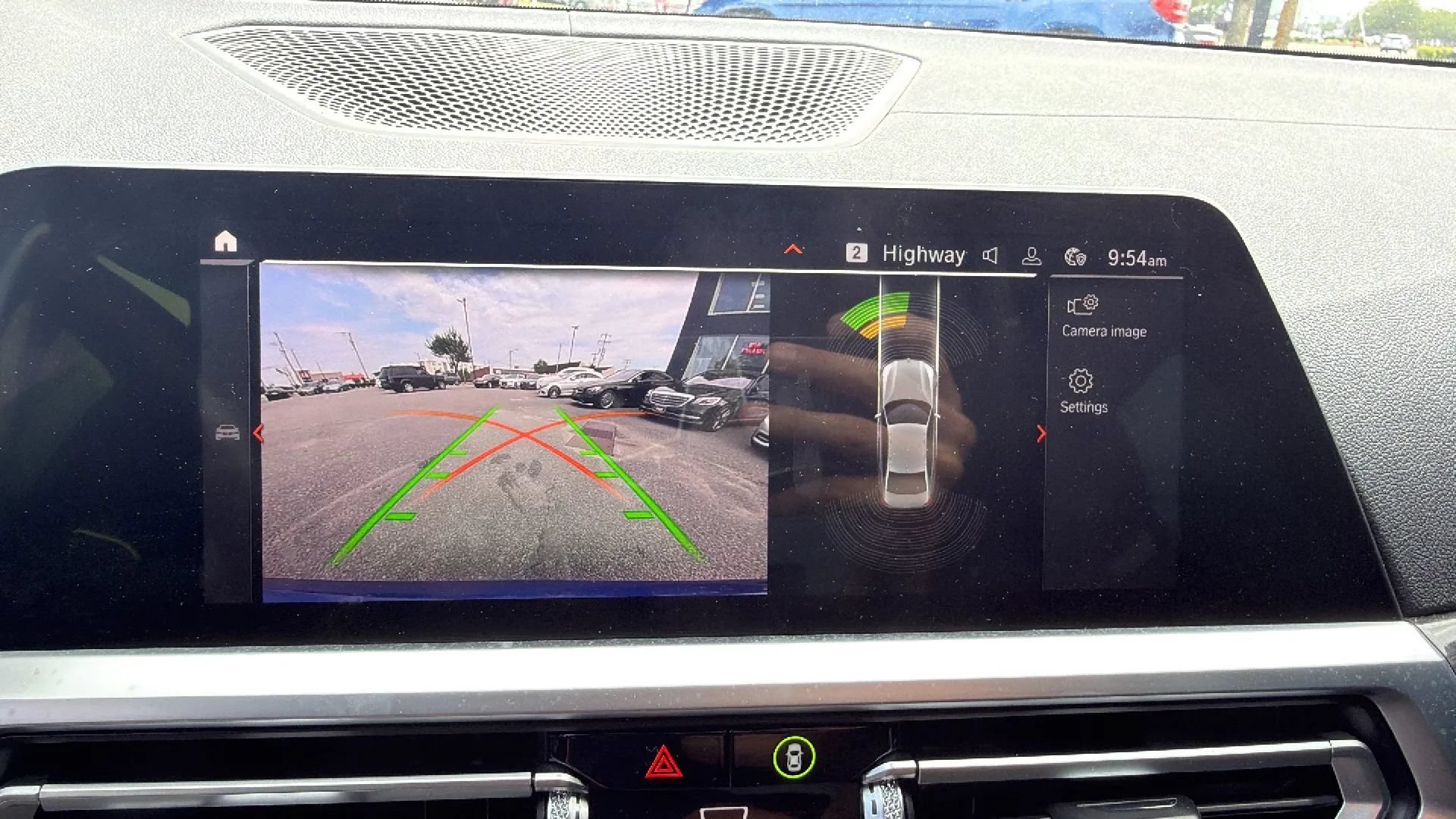 Used 2020 BMW 330i Sedan w/ M Sport Package RWD image 10