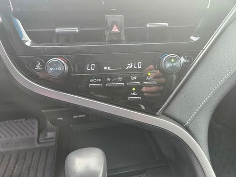 Certified 2024 Toyota Camry SE w/ Convenience Package image 17