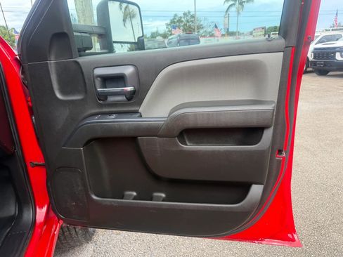 Used 2017 GMC Sierra 3500 4x4 Crew Cab w/ Snow Plow Prep Package image 21