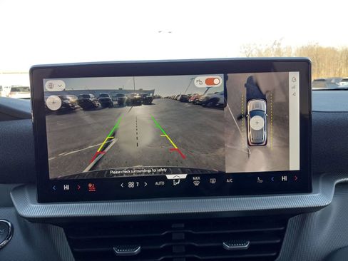 Used 2025 Ford Explorer ST-Line image 23