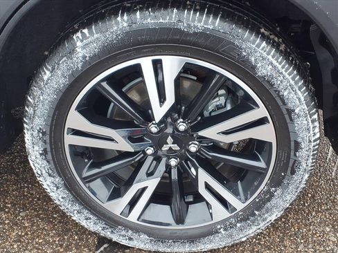 Used 2024 Mitsubishi Eclipse Cross SE image 9