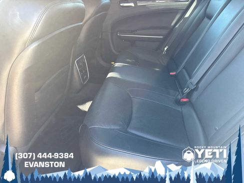 Used 2017 Chrysler 300 C AWD/4WD image 19