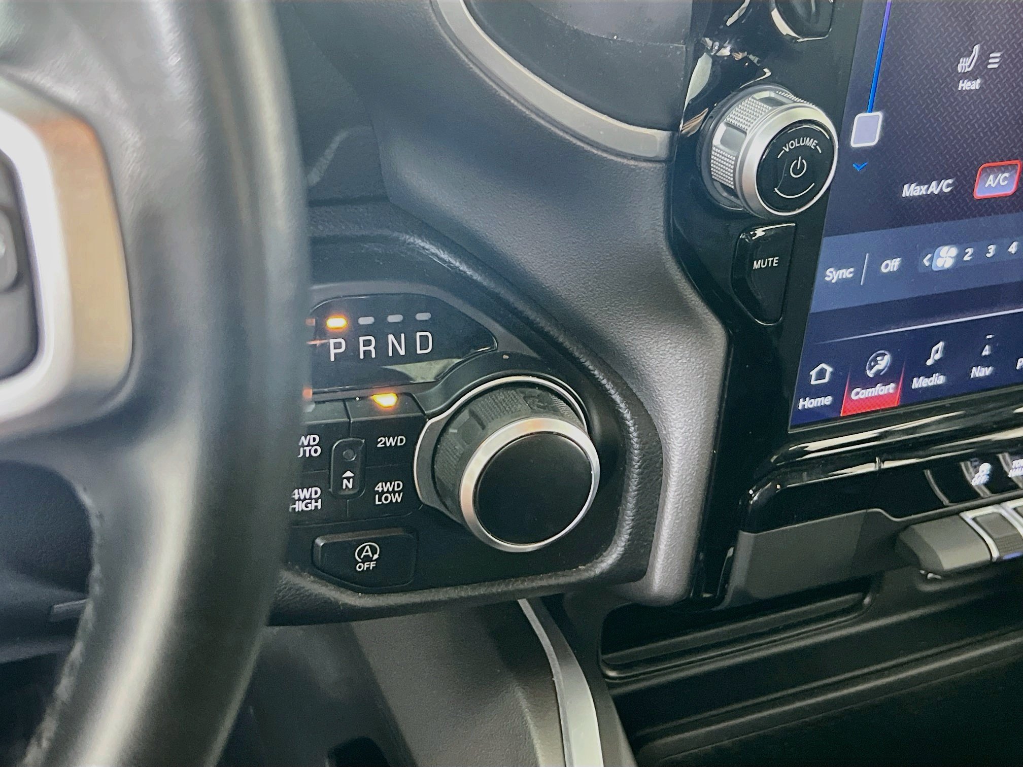 Used 2023 RAM 1500 Big Horn AWD/4WD image 17