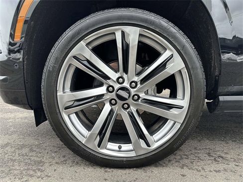 Certified 2025 Cadillac Escalade Sport Platinum w/ LPO, Floor Liner Package image 9