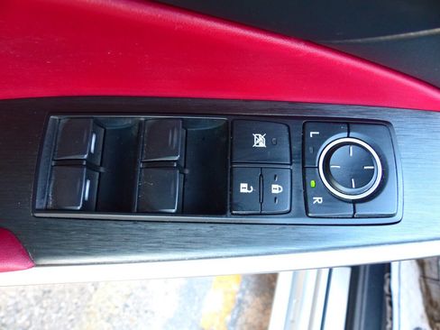 Used 2019 Lexus IS 350 AWD image 19