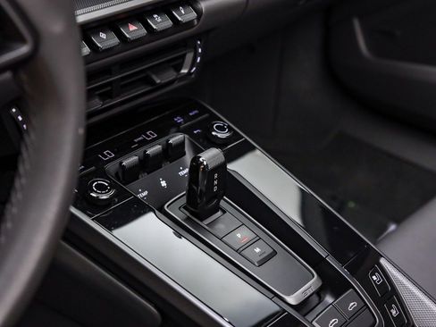 Certified 2023 Porsche 911 Targa 4S AWD/4WD image 19